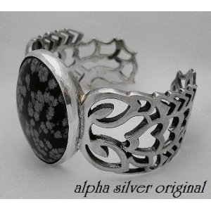 画像: 【alpha silver】サイドスコーピオン天然石スノーフレークオブシディアンバングル